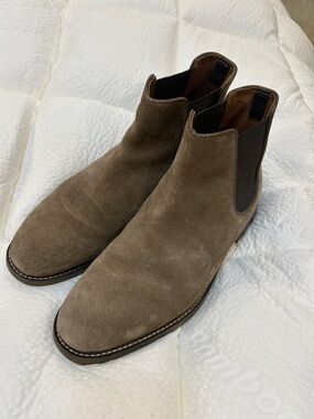 Clarks Men's Suede Chukka Boots - Taupe Brown